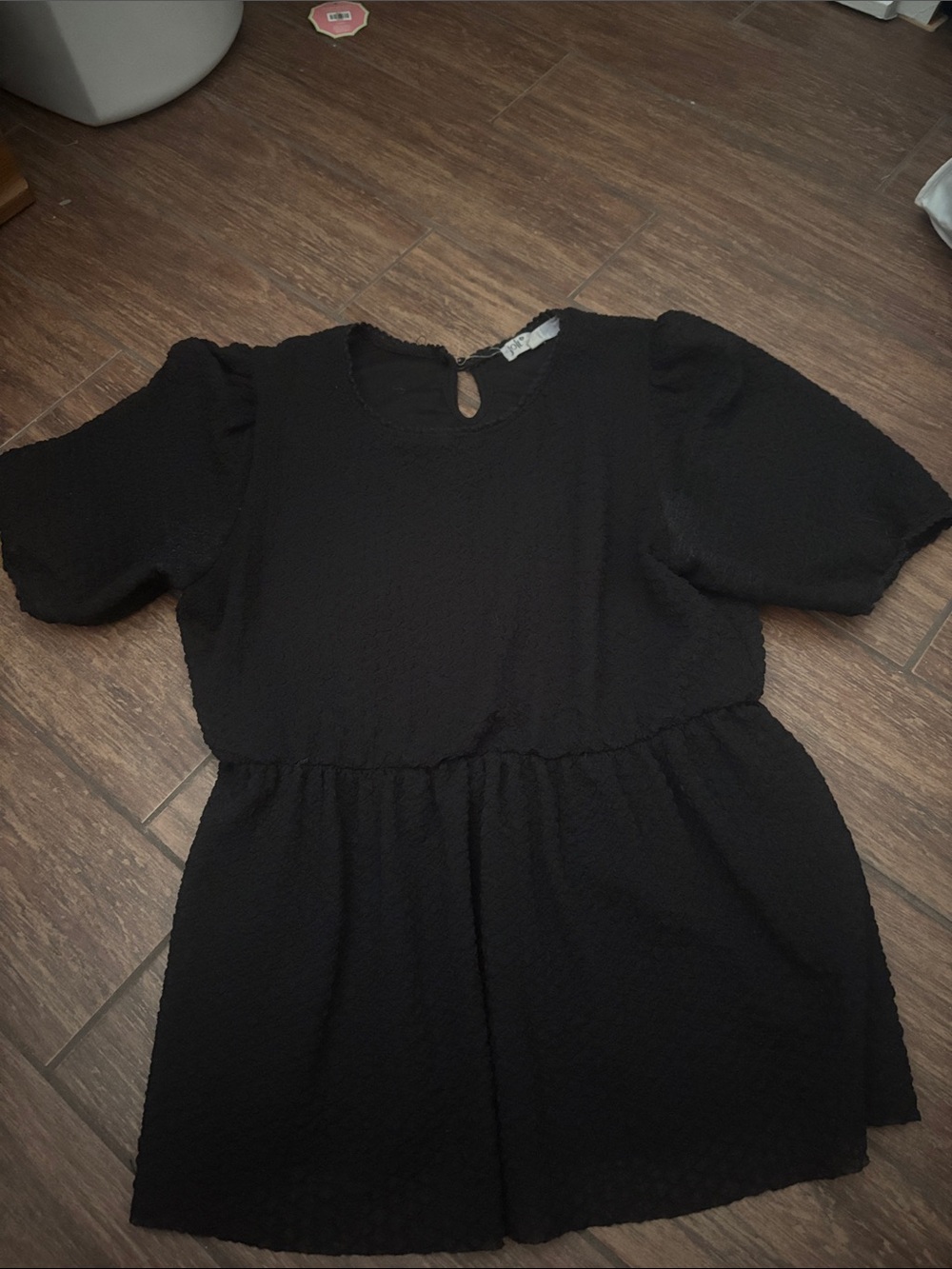 Black Pendulum-Like Top